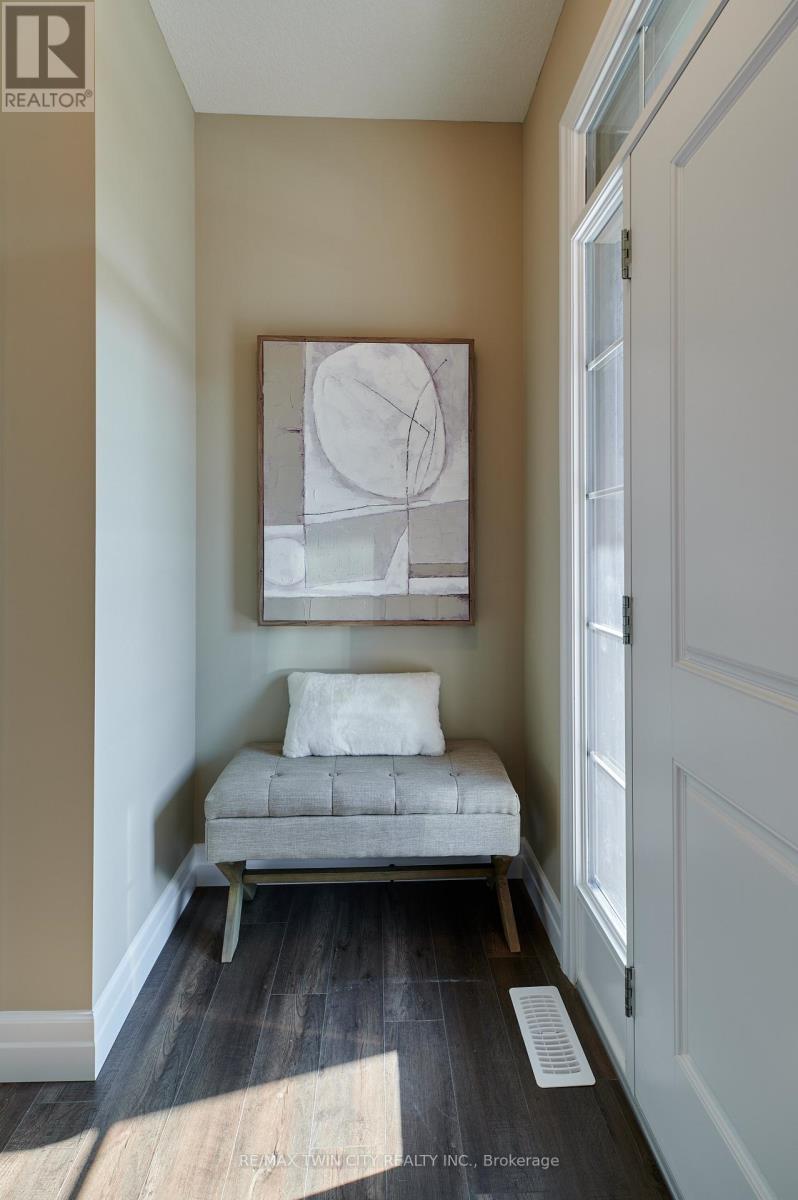 364 Chokecherry Crescent, Waterloo, Ontario  N2V 0H1 - Photo 5 - X11922984