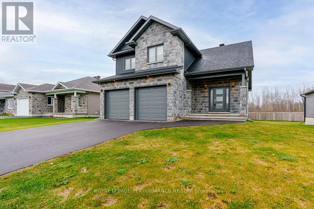 2321 Sebastien Road, Cornwall, Ontario K6J 0C1 - Photo 2 - X12563206