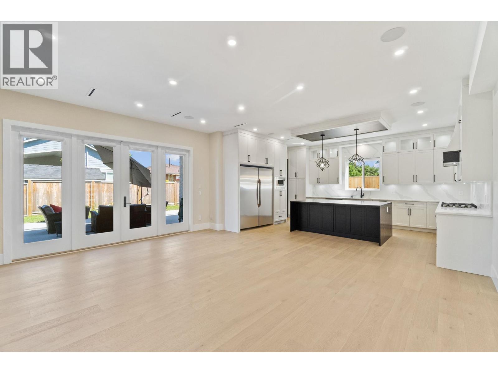 841 Rondeau Street, Coquitlam, British Columbia  V3J 5Z4 - Photo 5 - R3064931