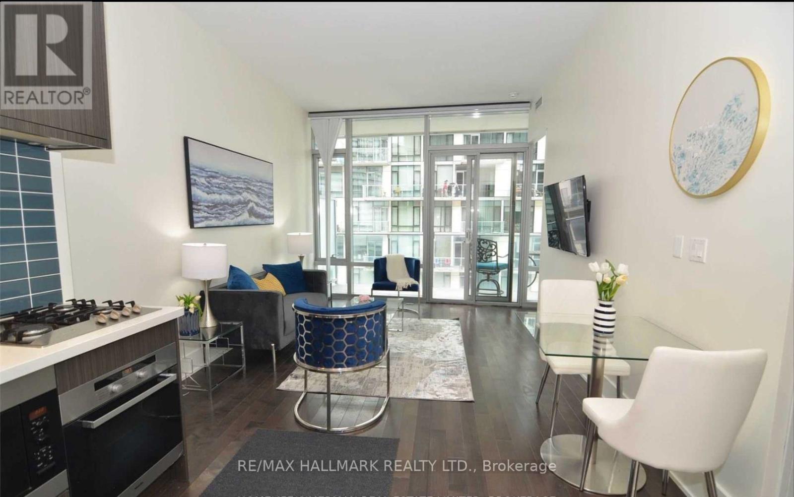 701 - 39 Queens Quay E, Toronto, Ontario  M5E 0A5 - Photo 2 - C12562974