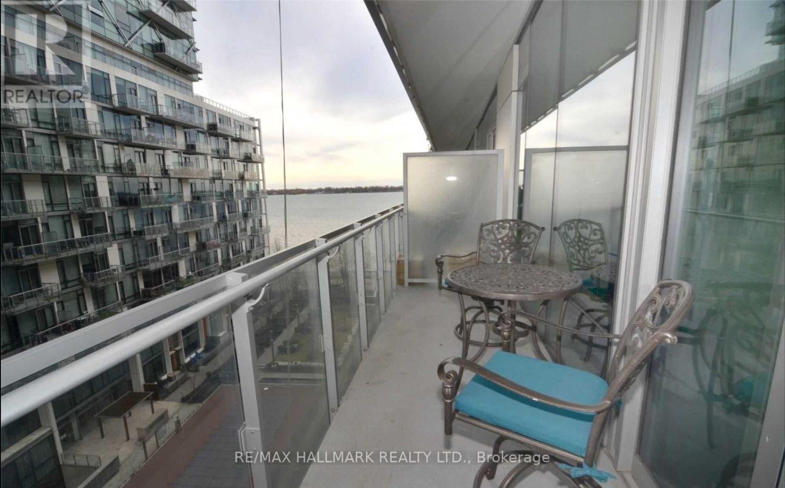 701 - 39 Queens Quay E, Toronto, Ontario  M5E 0A5 - Photo 5 - C12562974