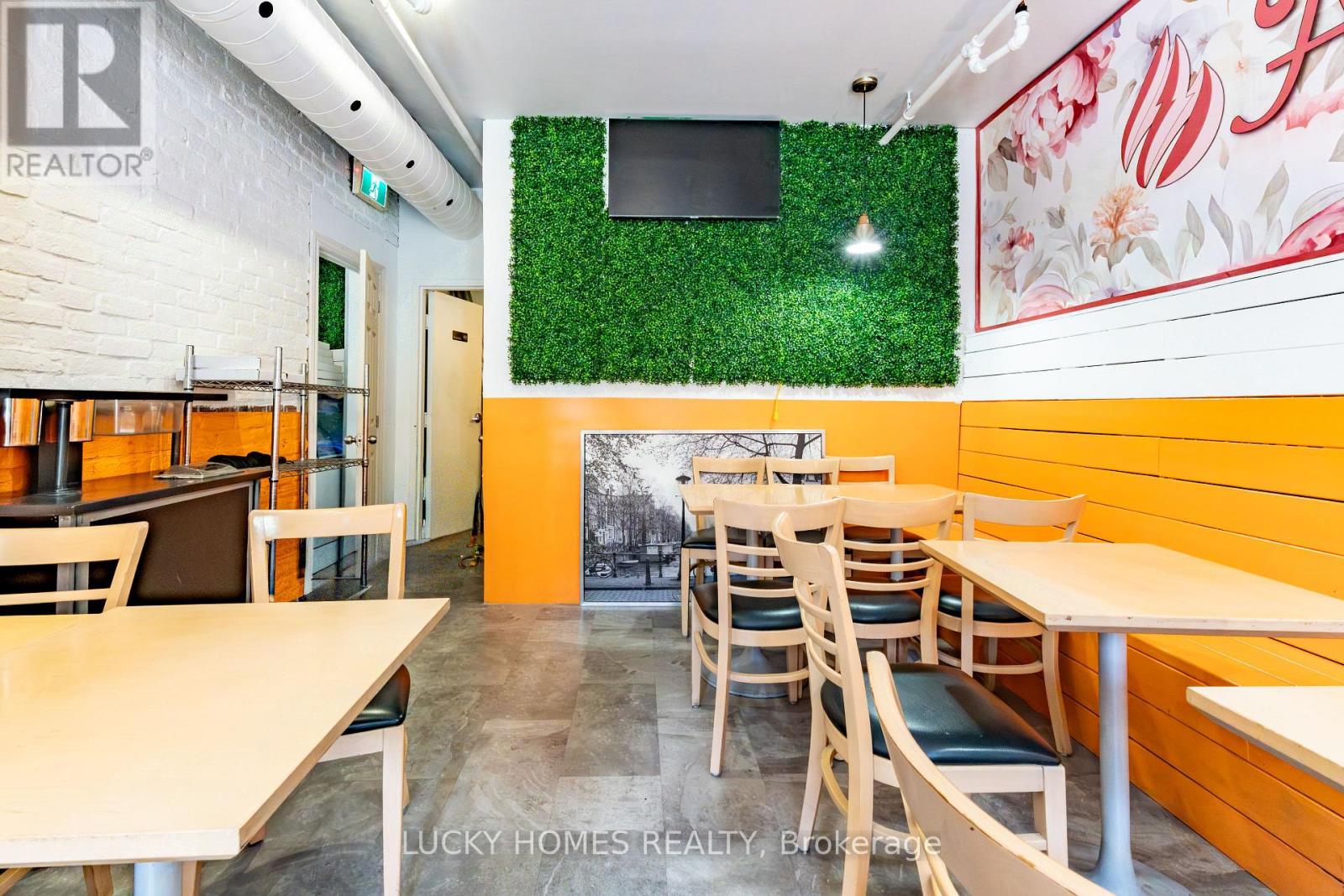 118 John Street, Toronto, Ontario  M5V 2E3 - Photo 10 - C12562978