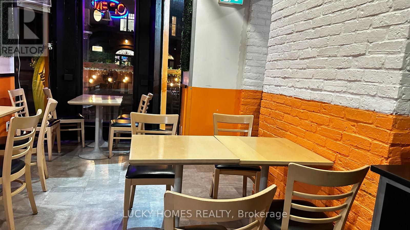 118 John Street, Toronto, Ontario  M5V 2E3 - Photo 18 - C12562978