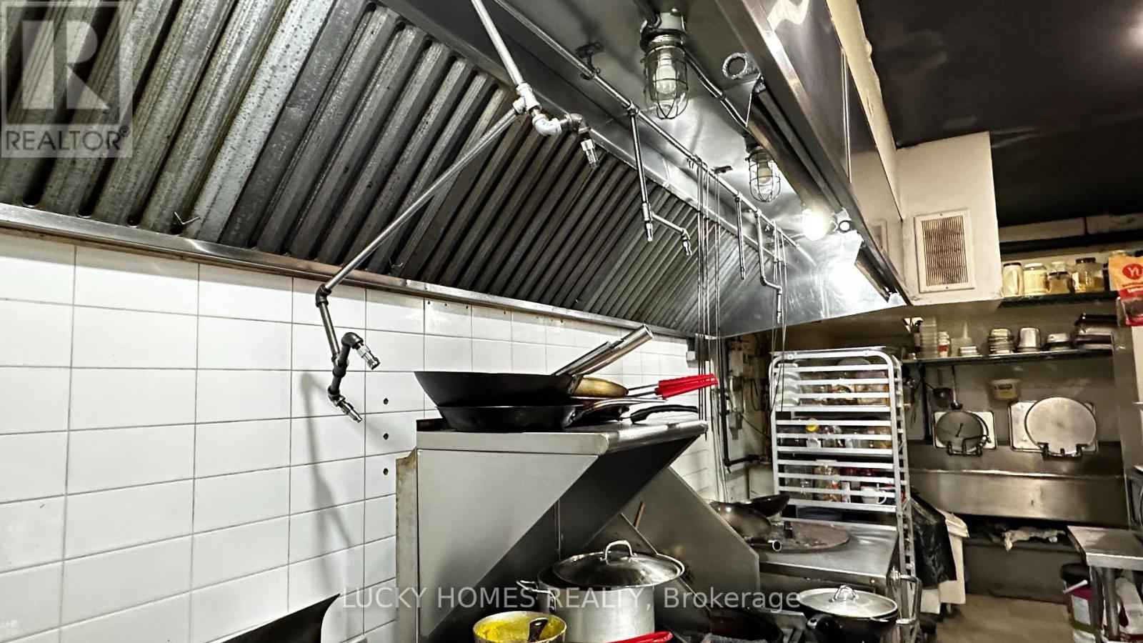 118 John Street, Toronto, Ontario  M5V 2E3 - Photo 27 - C12562978