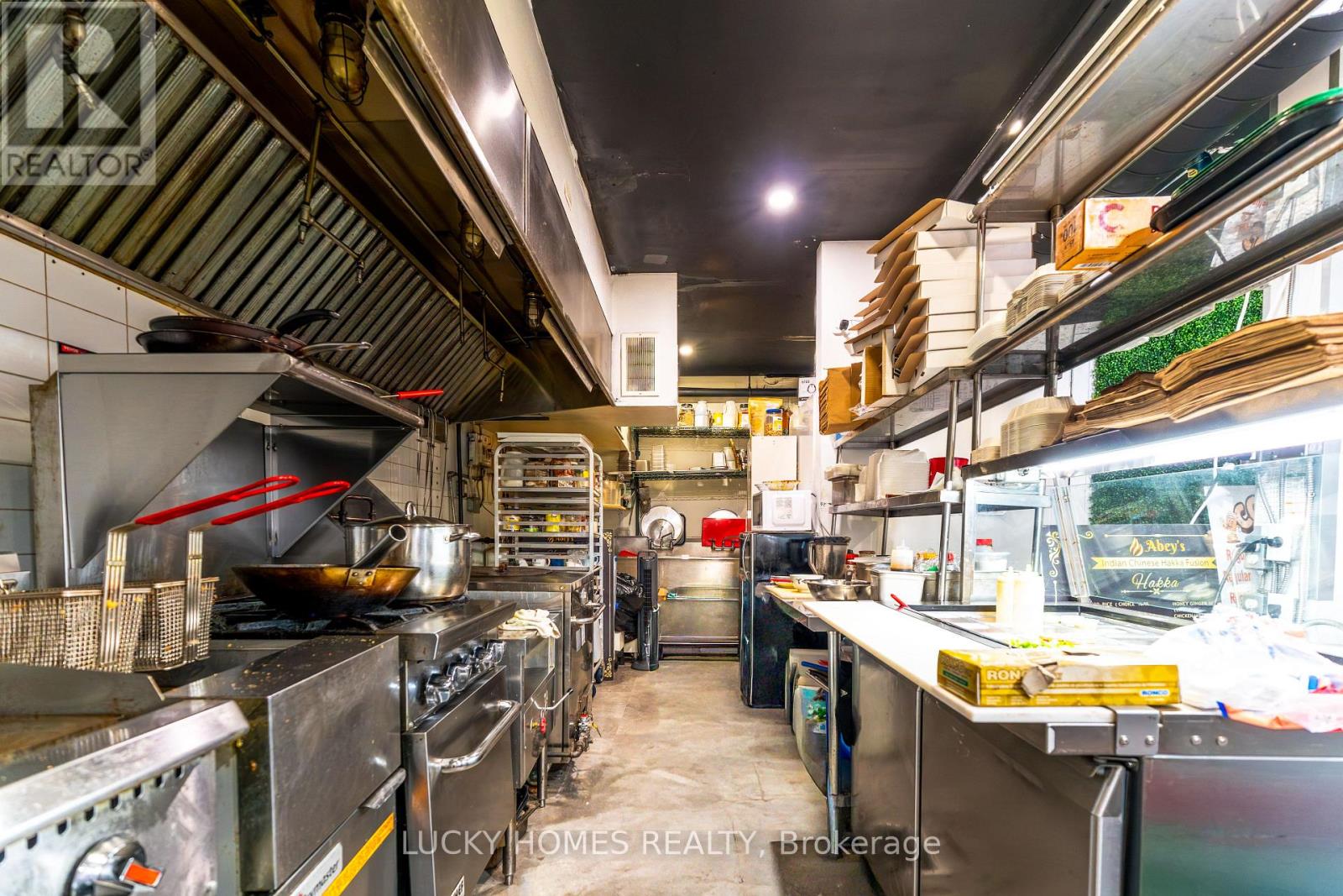 118 John Street, Toronto, Ontario  M5V 2E3 - Photo 6 - C12562978