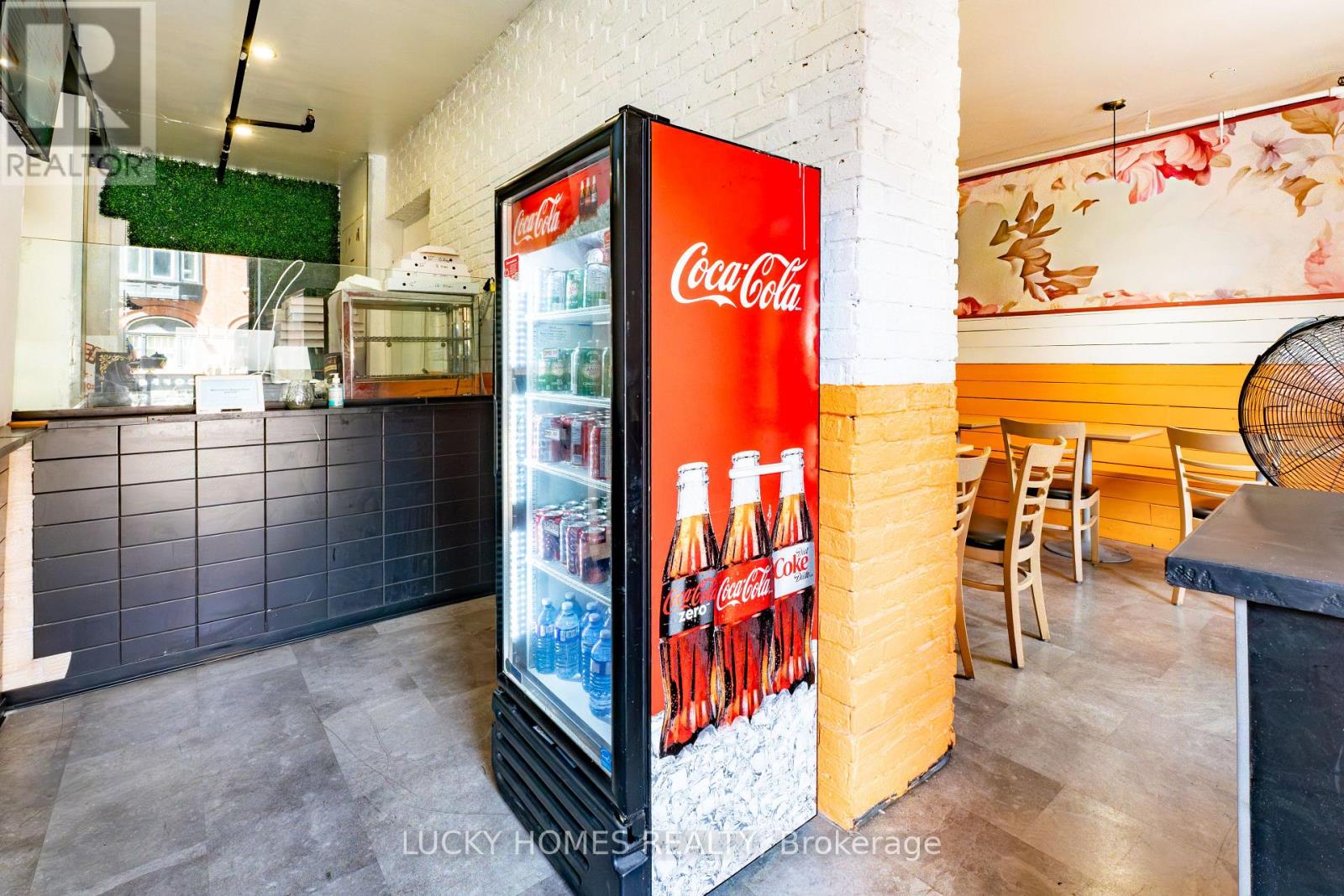 118 John Street, Toronto, Ontario  M5V 2E3 - Photo 9 - C12562978