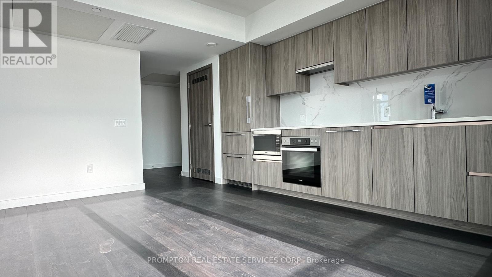 5811 - 3 Concord Cityplace Way, Toronto, Ontario  M5V 0X4 - Photo 10 - C12563090