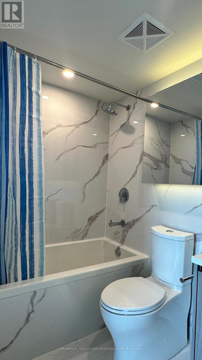 5811 - 3 Concord Cityplace Way, Toronto, Ontario  M5V 0X4 - Photo 14 - C12563090