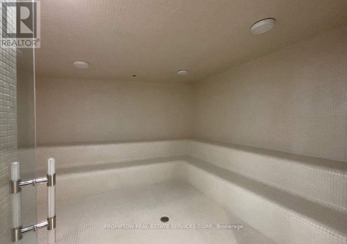 5811 - 3 Concord Cityplace Way, Toronto, Ontario  M5V 0X4 - Photo 25 - C12563090