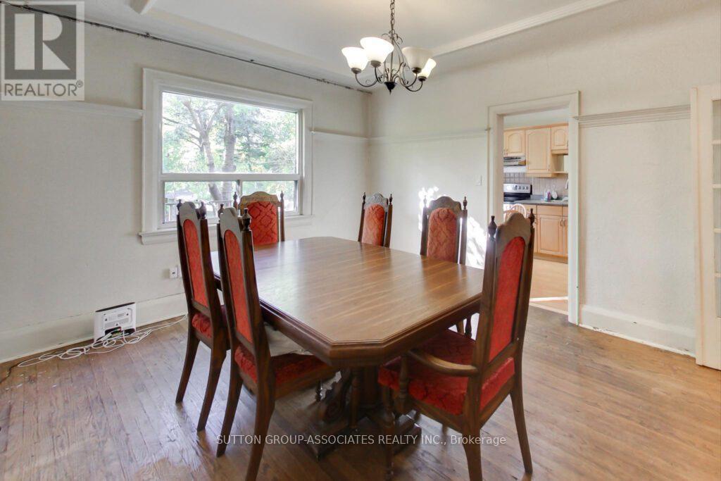 66 Appleton Avenue, Toronto, Ontario  M6E 3A5 - Photo 11 - C12563094