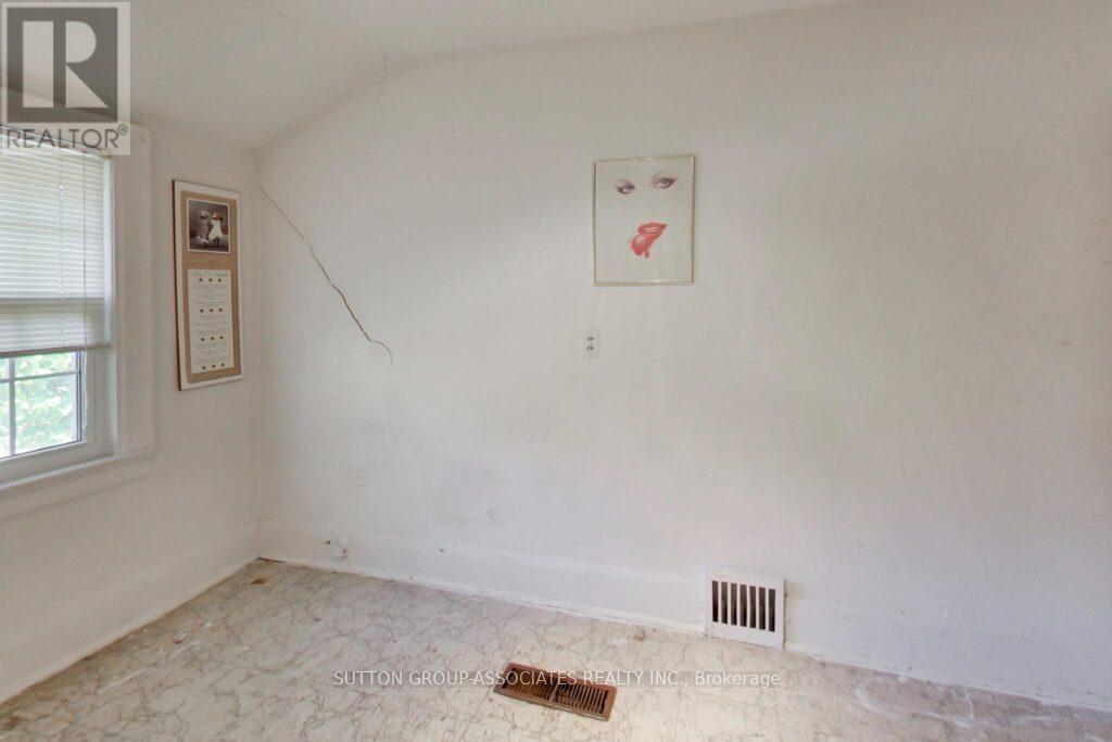 66 Appleton Avenue, Toronto, Ontario  M6E 3A5 - Photo 20 - C12563094