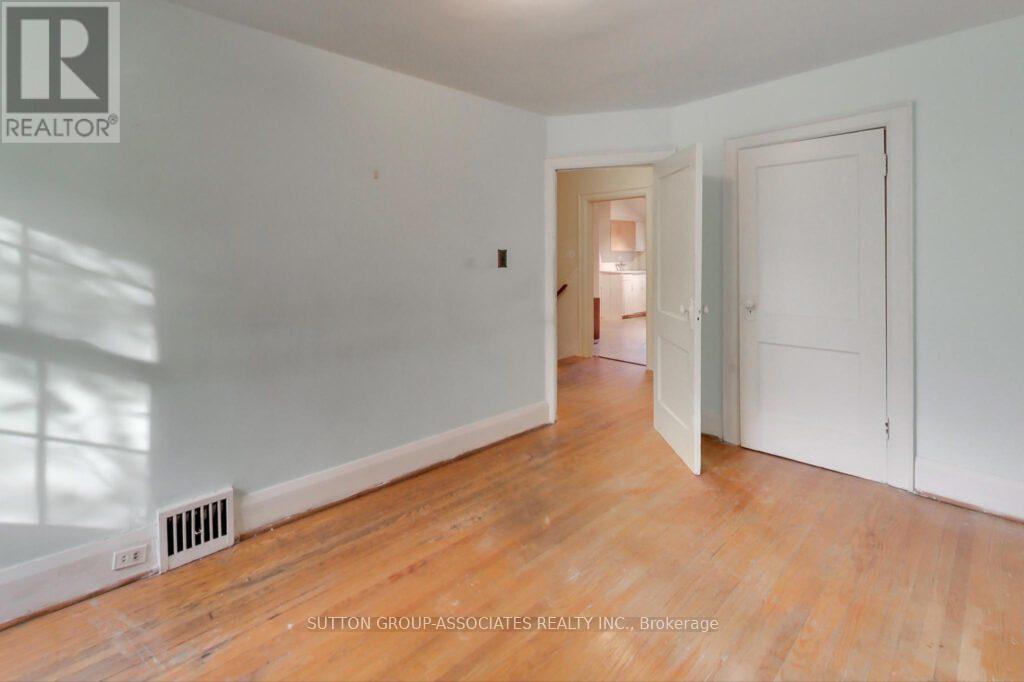 66 Appleton Avenue, Toronto, Ontario  M6E 3A5 - Photo 25 - C12563094