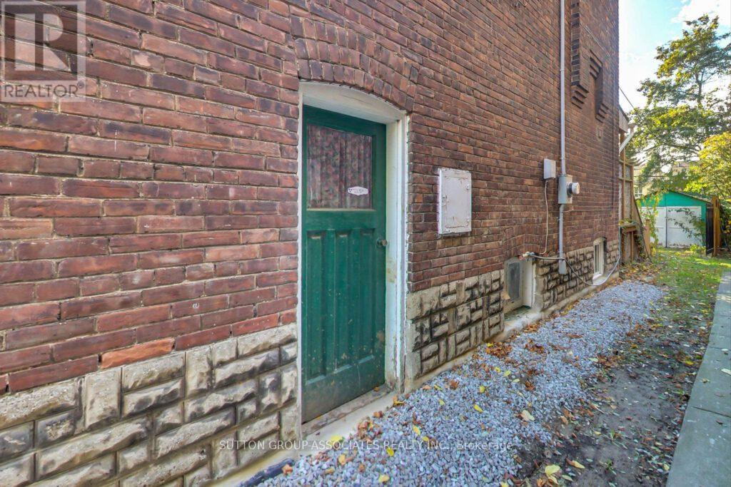 66 Appleton Avenue, Toronto, Ontario  M6E 3A5 - Photo 36 - C12563094