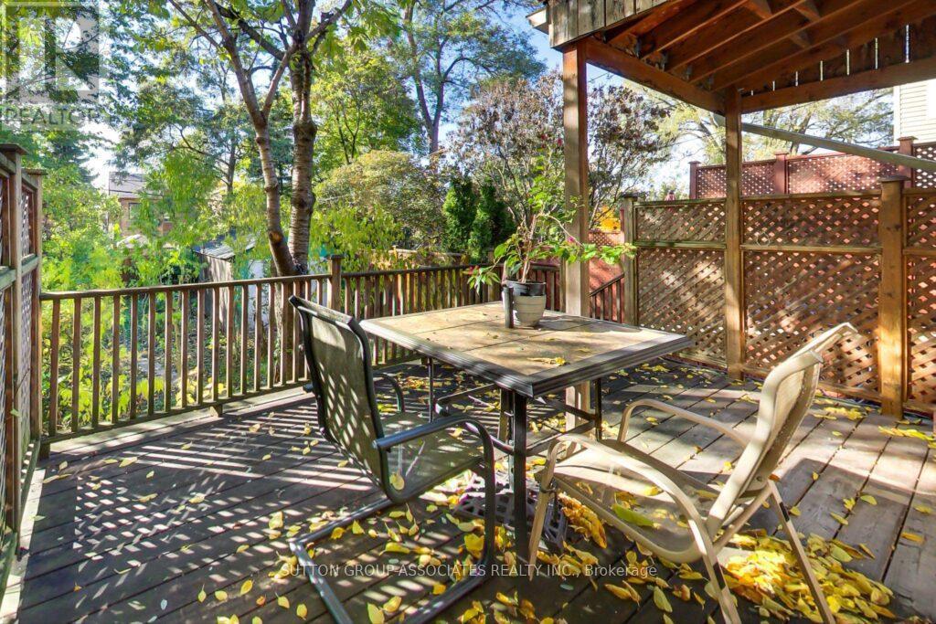 66 Appleton Avenue, Toronto, Ontario  M6E 3A5 - Photo 38 - C12563094