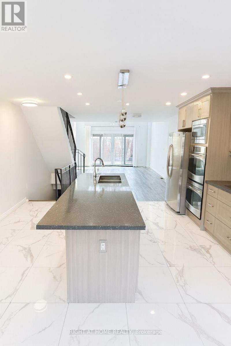 17 Keewatin Avenue, Toronto, Ontario  M4P 1Z9 - Photo 2 - C12563100