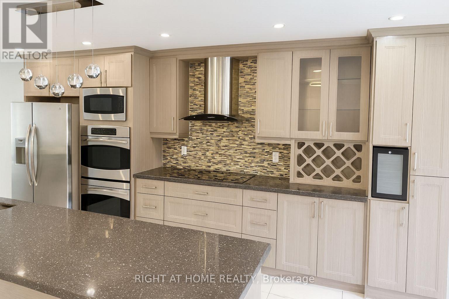 17 Keewatin Avenue, Toronto, Ontario  M4P 1Z9 - Photo 3 - C12563100