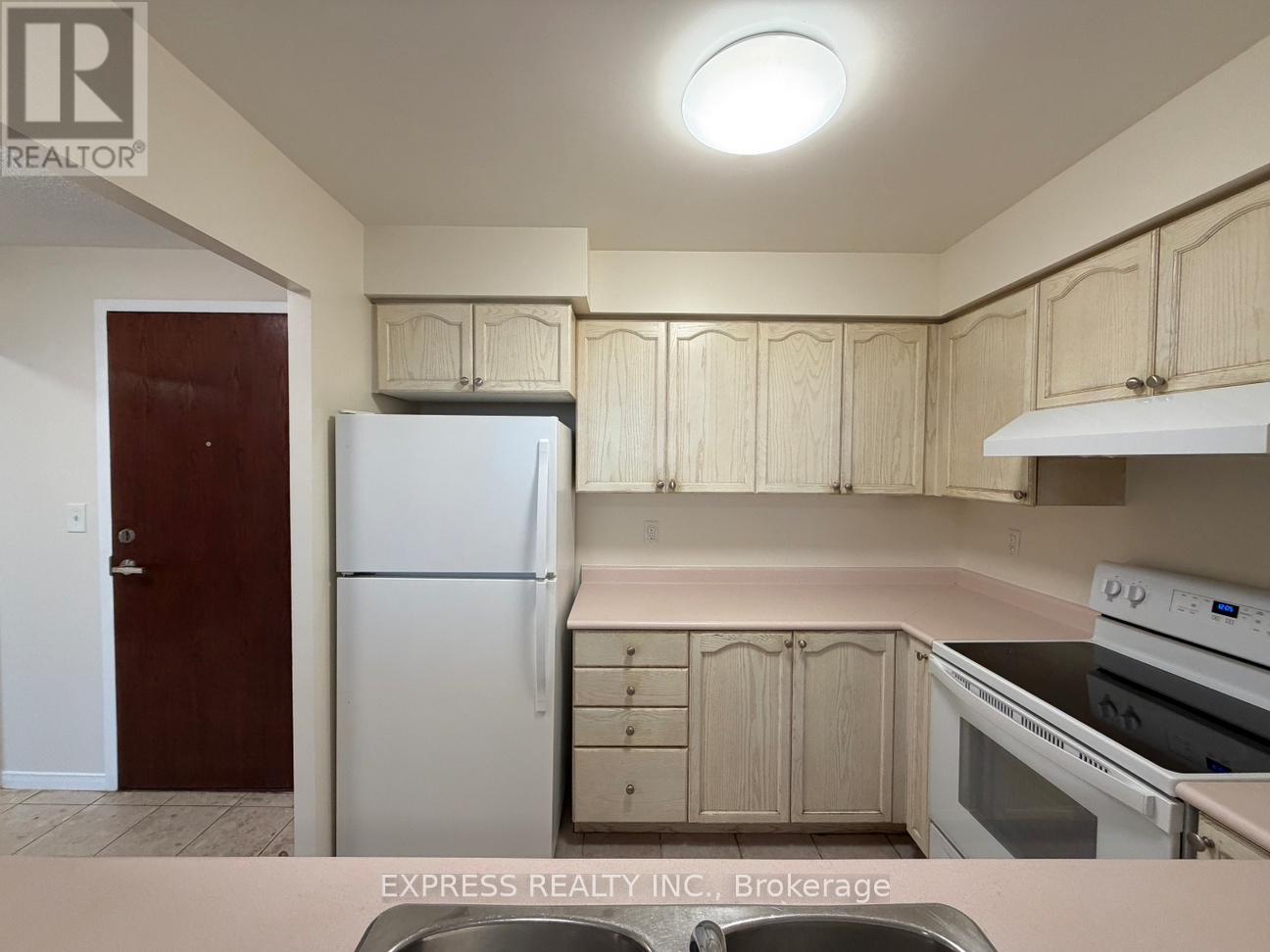 Ph10 - 39 Pemberton Avenue, Toronto, Ontario  M2M 4L6 - Photo 3 - C12563116