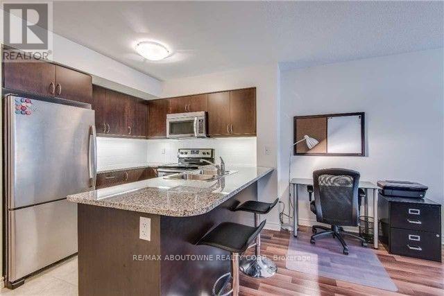 606 - 25 Lower Simcoe Street, Toronto, Ontario  M5J 3A1 - Photo 2 - C12563120