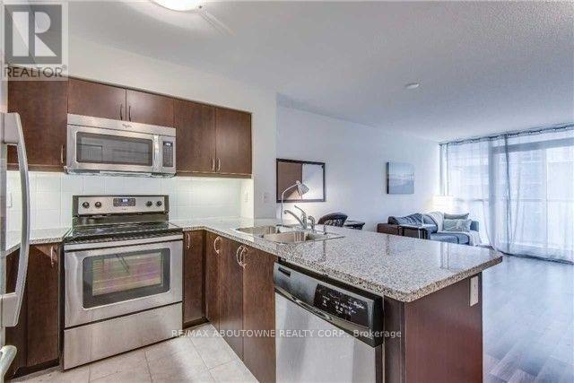 606 - 25 Lower Simcoe Street, Toronto, Ontario  M5J 3A1 - Photo 3 - C12563120