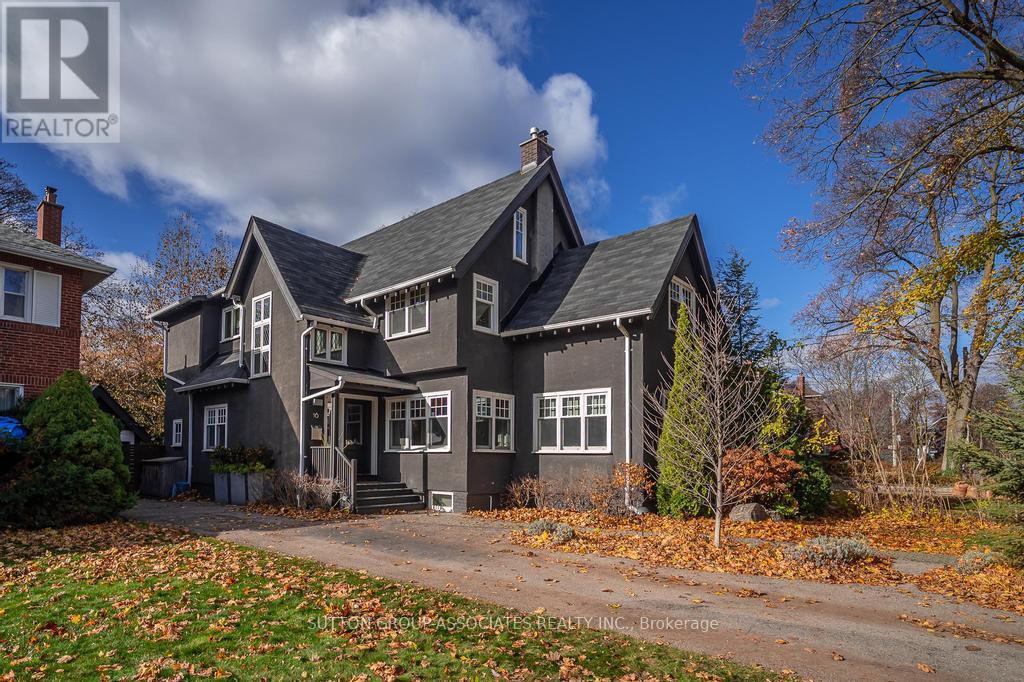 16 STIBBARD AVENUE, Toronto, Ontario