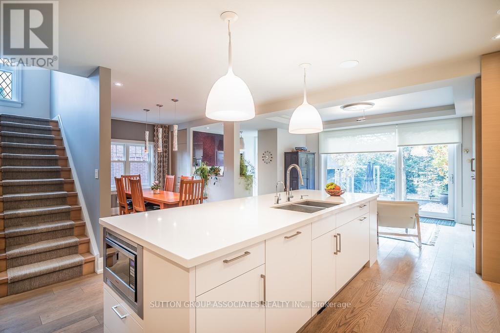 16 Stibbard Avenue, Toronto, Ontario  M4P 2C1 - Photo 11 - C12563192