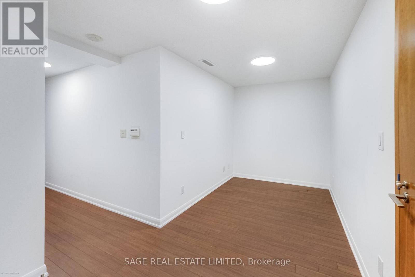 210 - 205 Frederick Street, Toronto, Ontario  M5A 1N2 - Photo 4 - C12563218