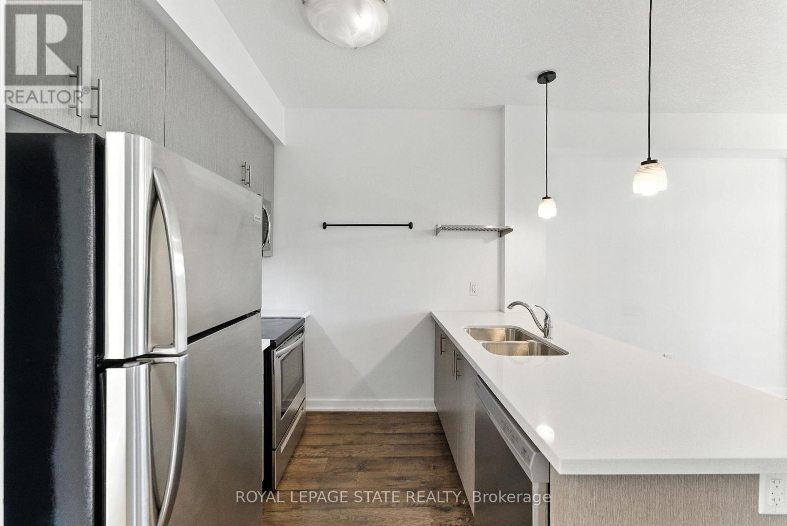 709 - 81 Robinson Street, Hamilton, Ontario  L8P 0C2 - Photo 8 - X12368638