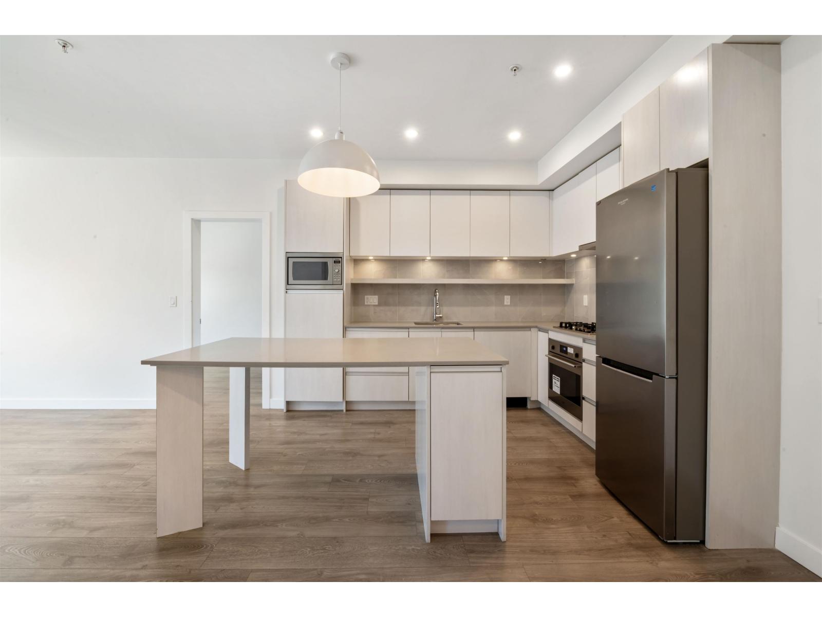 209 14225 103a Avenue, Surrey, British Columbia  V3T 1T1 - Photo 4 - R3068656