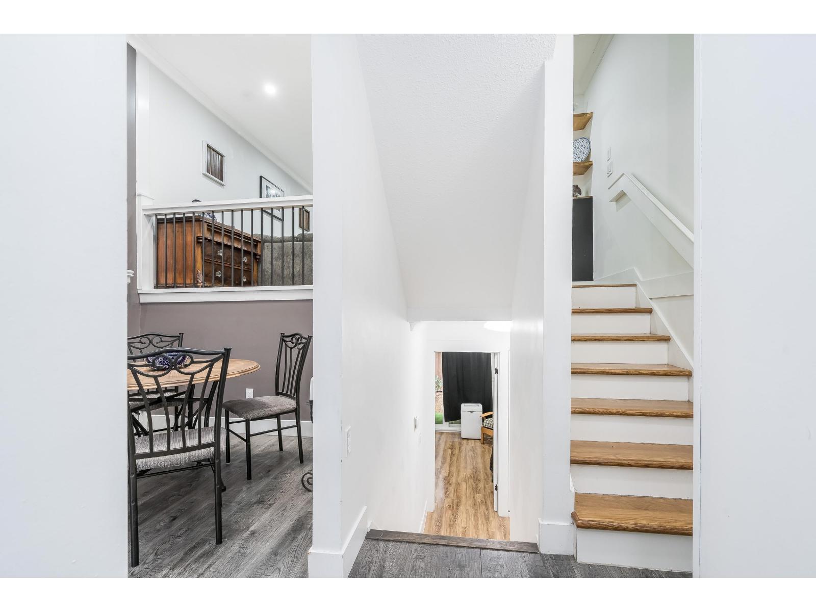 17 33293 E Bourquin Crescent, Abbotsford, British Columbia  V2S 1Y2 - Photo 5 - R3068374