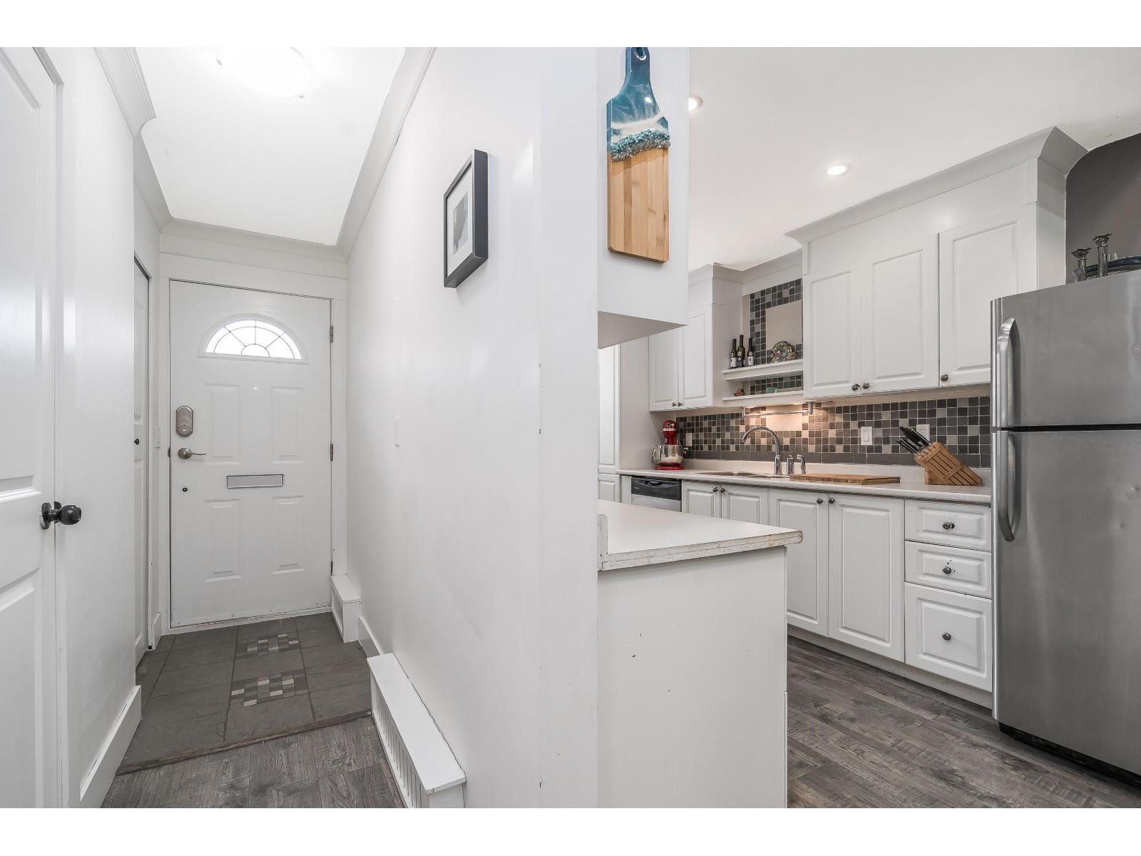 17 33293 E Bourquin Crescent, Abbotsford, British Columbia  V2S 1Y2 - Photo 6 - R3068374