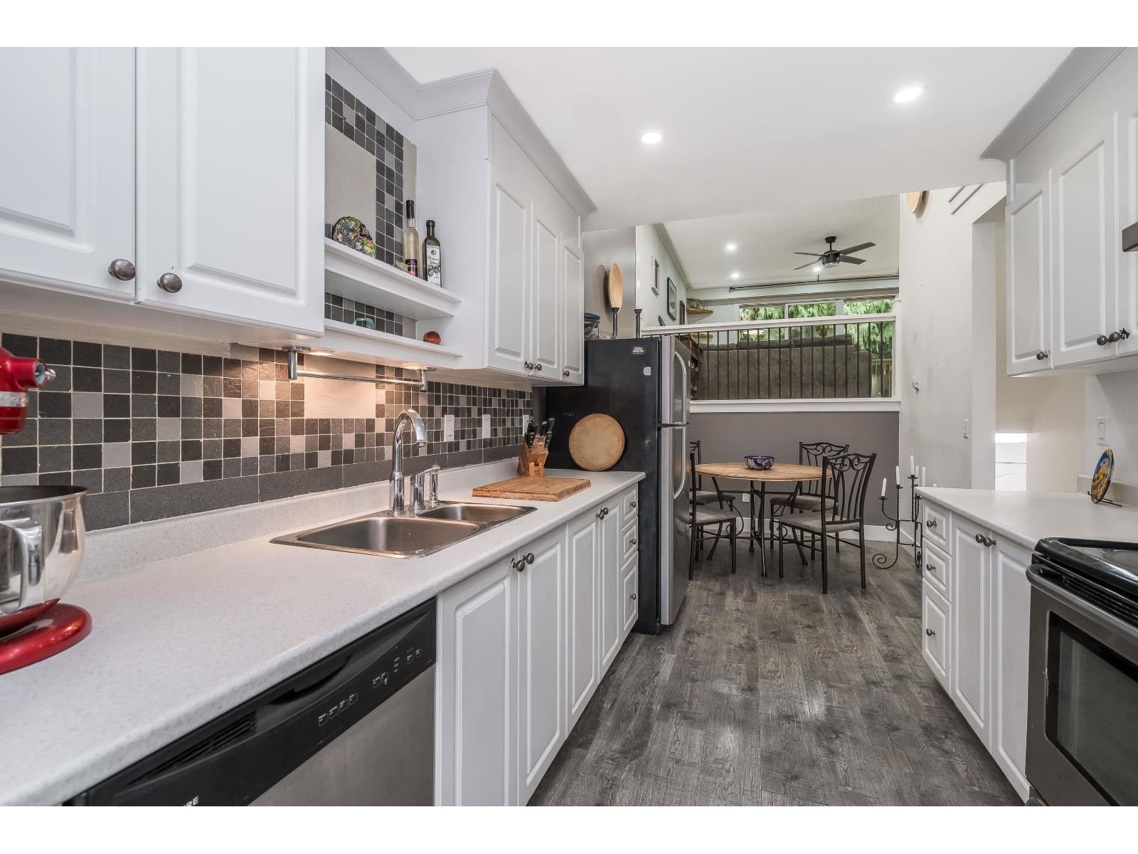 17 33293 E Bourquin Crescent, Abbotsford, British Columbia  V2S 1Y2 - Photo 9 - R3068374