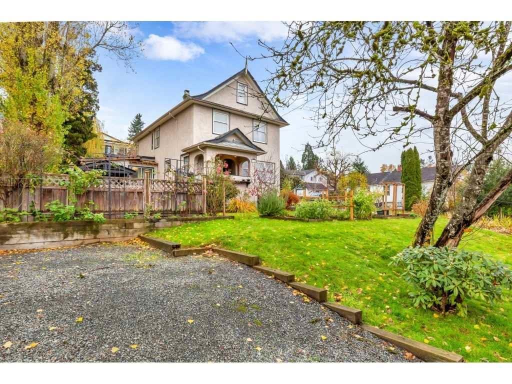 32945 3 Avenue, Mission, British Columbia  V2V 1N2 - Photo 3 - R3068380