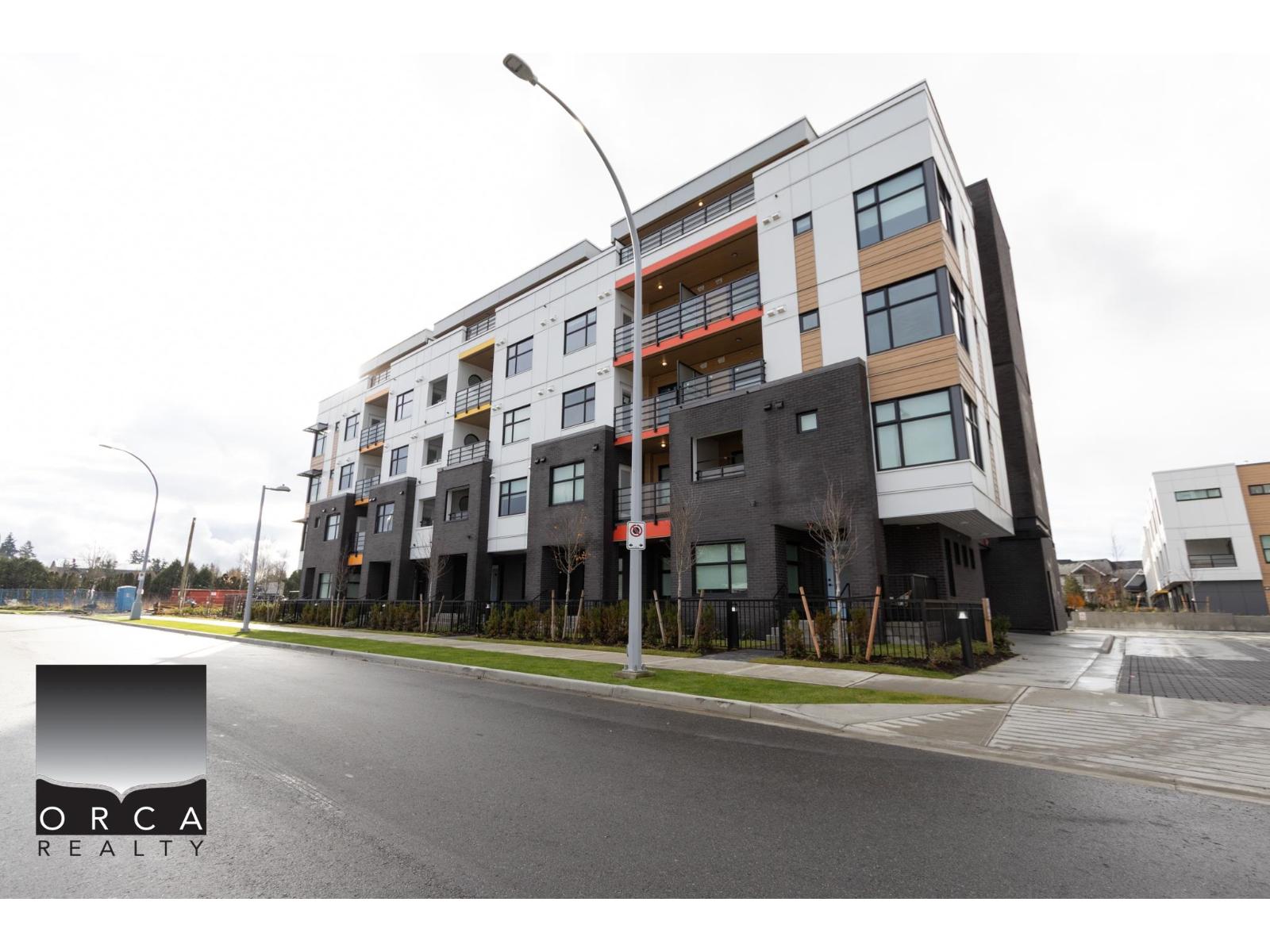 416 163 175a Street, Surrey, British Columbia  V0V 0V0 - Photo 1 - R3068783