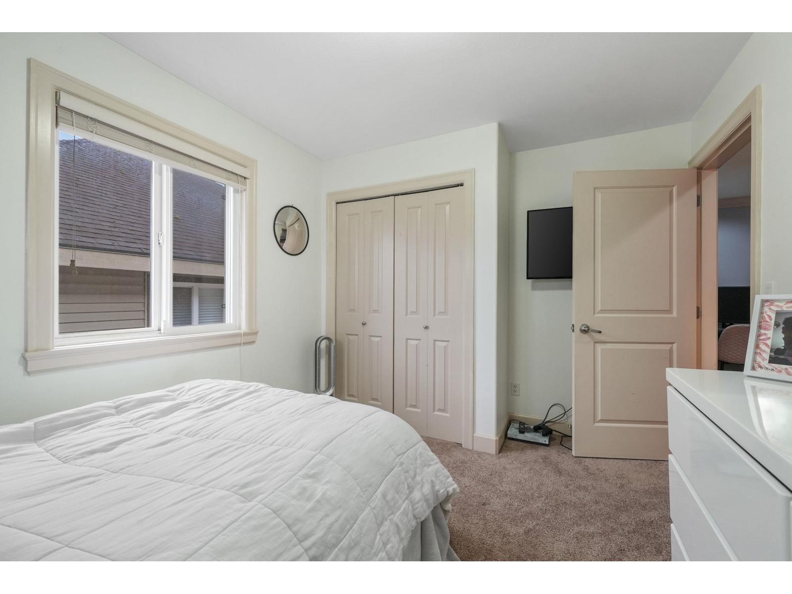 18938 54a Avenue, Surrey, British Columbia V3S 6R4 - Photo 17 - R3068885