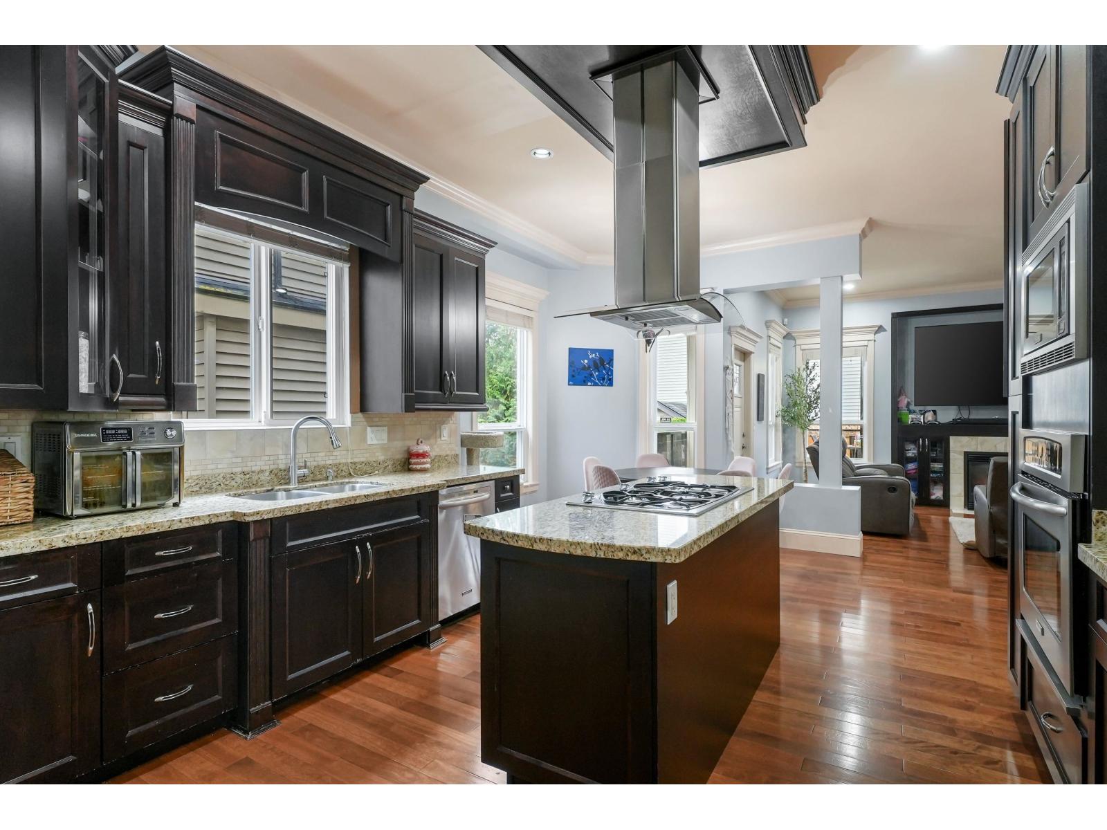 18938 54a Avenue, Surrey, British Columbia V3S 6R4 - Photo 6 - R3068885