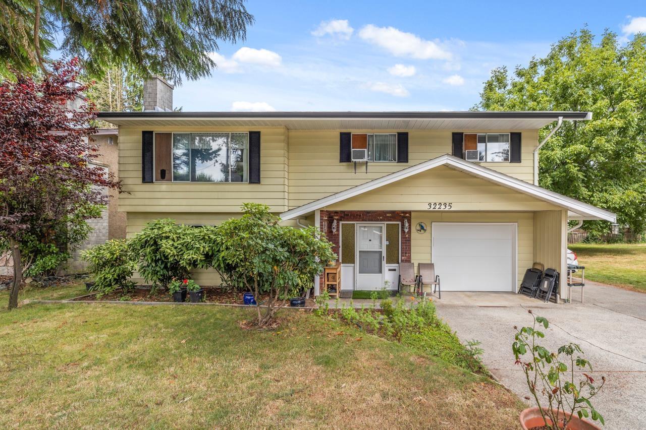 32235 Marshall Road, Abbotsford, British Columbia  V2T 1A5 - Photo 3 - R3068695