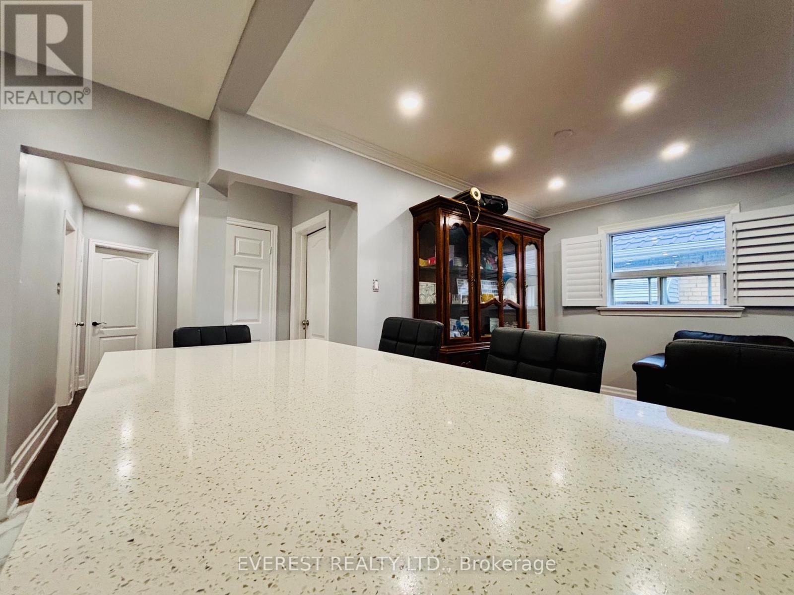 6 Maretta Avenue, Toronto, Ontario  M1K 3X7 - Photo 17 - E12563056