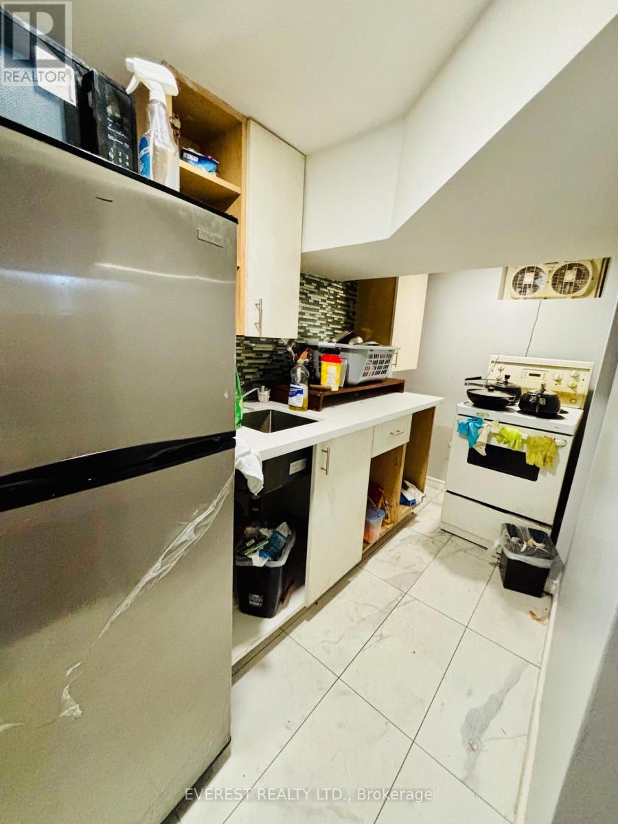 6 Maretta Avenue, Toronto, Ontario  M1K 3X7 - Photo 34 - E12563056