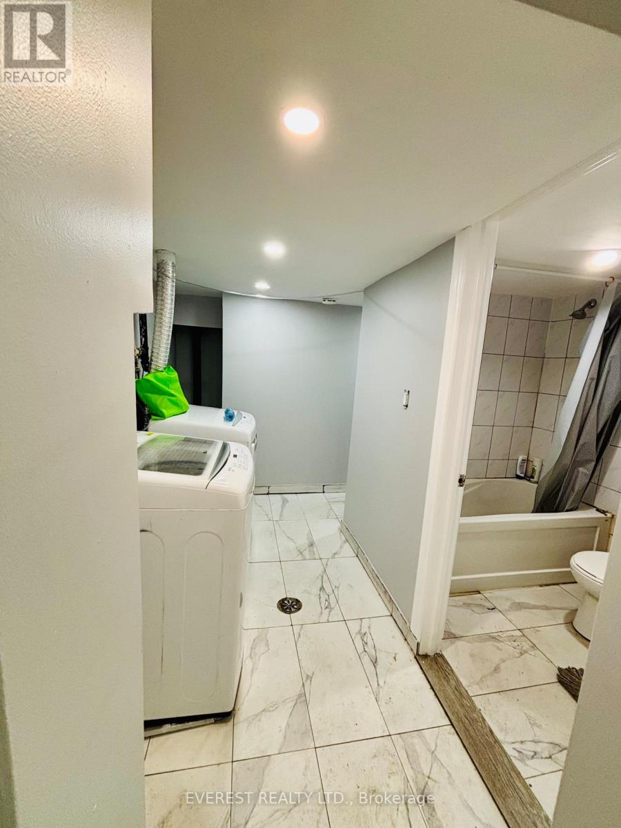 6 Maretta Avenue, Toronto, Ontario  M1K 3X7 - Photo 41 - E12563056