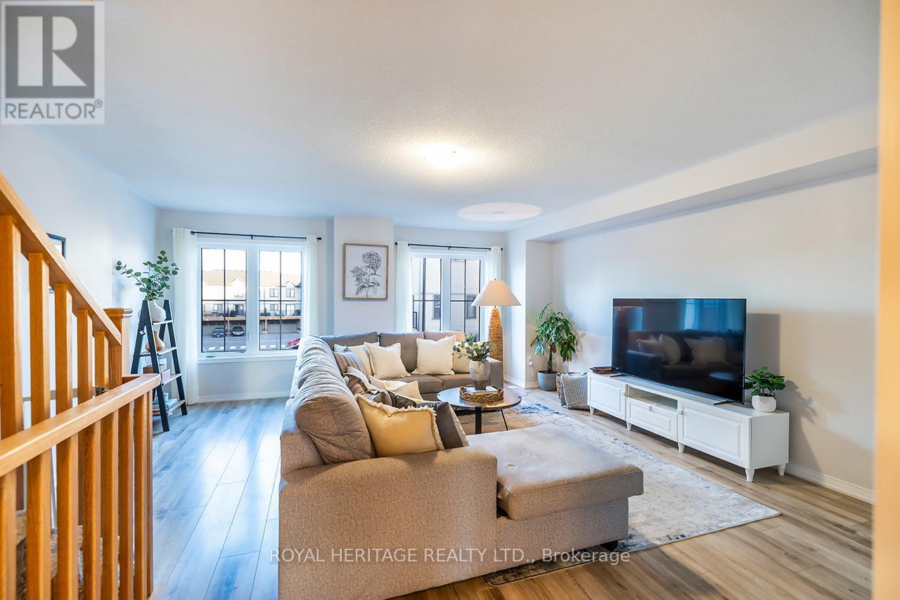 114 Jerome Way, Clarington, Ontario  L1C 7G9 - Photo 11 - E12563128