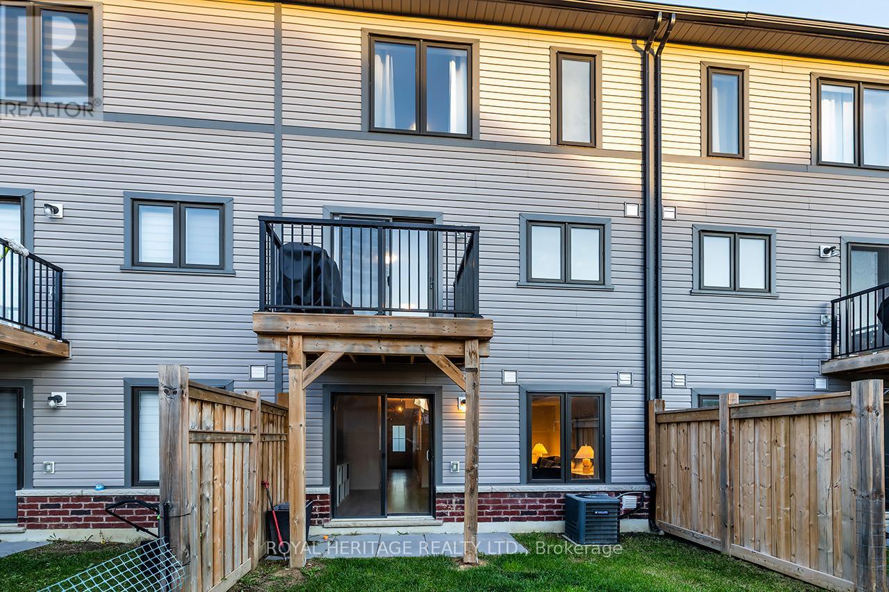 114 Jerome Way, Clarington, Ontario  L1C 7G9 - Photo 9 - E12563128