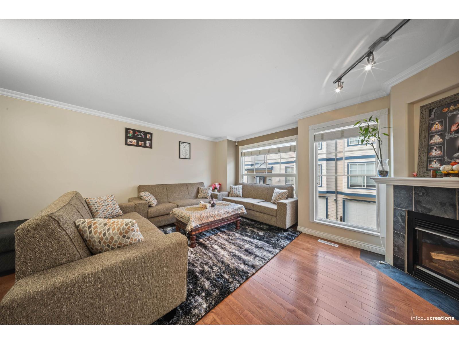 703 9118 149 Street, Surrey, British Columbia  V3R 3Z6 - Photo 4 - R3068585