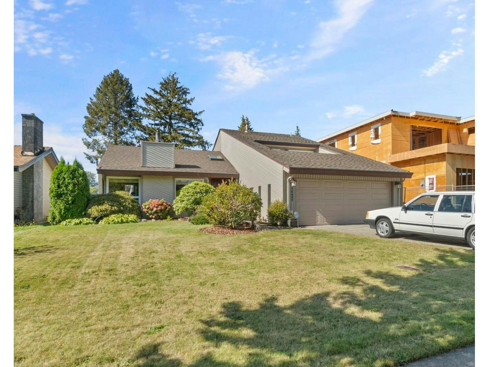 14437 Chartwell Drive, Surrey, British Columbia  V3S 5E3 - Photo 2 - R3068909