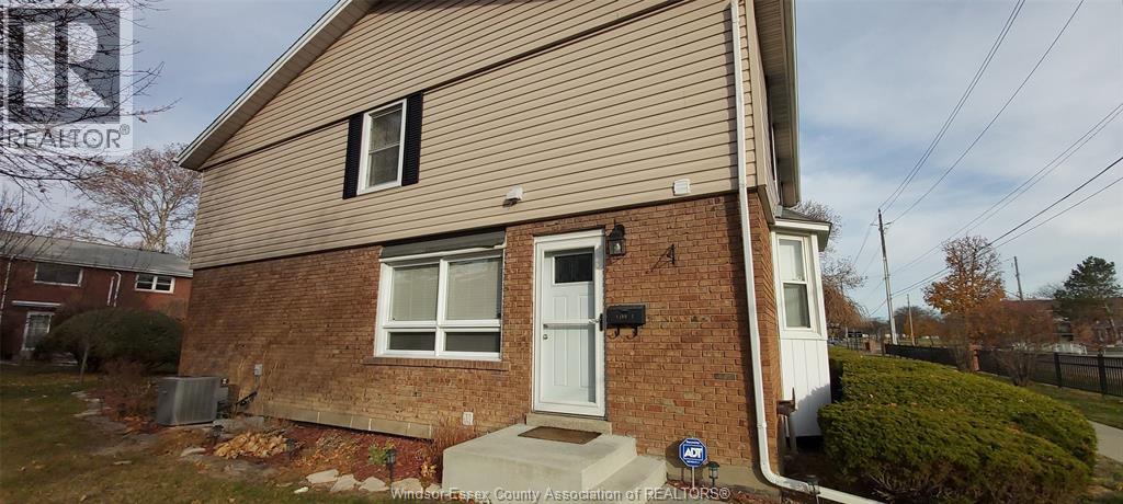 MLS# 25029222: 8400 LITTLE RIVER ROAD Unit# 6, Windsor, Canada