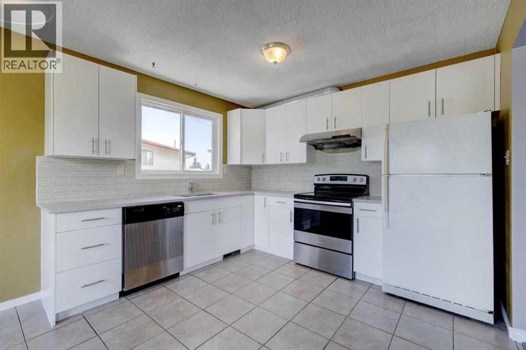 146 Dovertree Place Se, Calgary, Alberta  T2B 2K3 - Photo 15 - A2271840