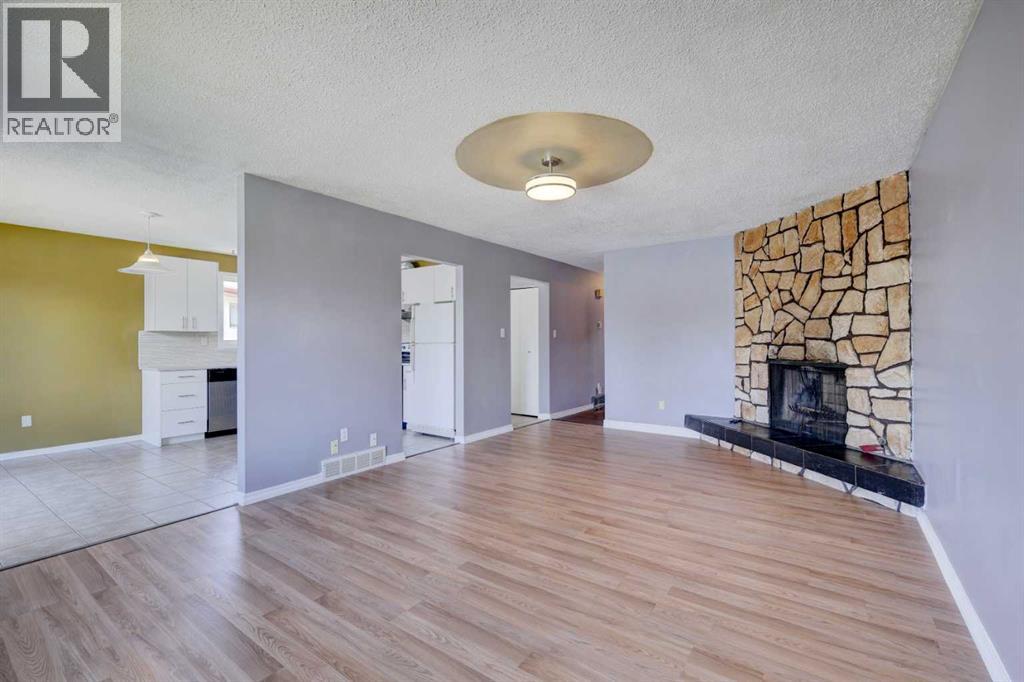 146 Dovertree Place Se, Calgary, Alberta  T2B 2K3 - Photo 18 - A2271840