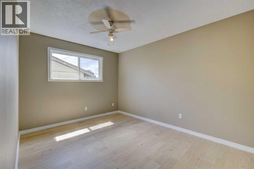 146 Dovertree Place Se, Calgary, Alberta  T2B 2K3 - Photo 7 - A2271840