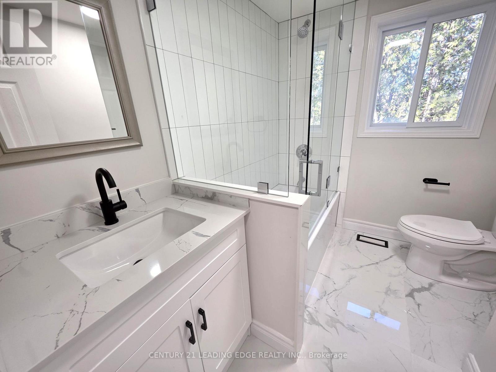 623 Lake Drive South, Georgina, Ontario  L4P 1T6 - Photo 12 - N12563060