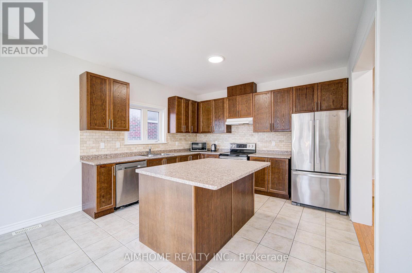 29 Bamburg Street N, Georgina, Ontario  L0E 1R0 - Photo 11 - N12563096