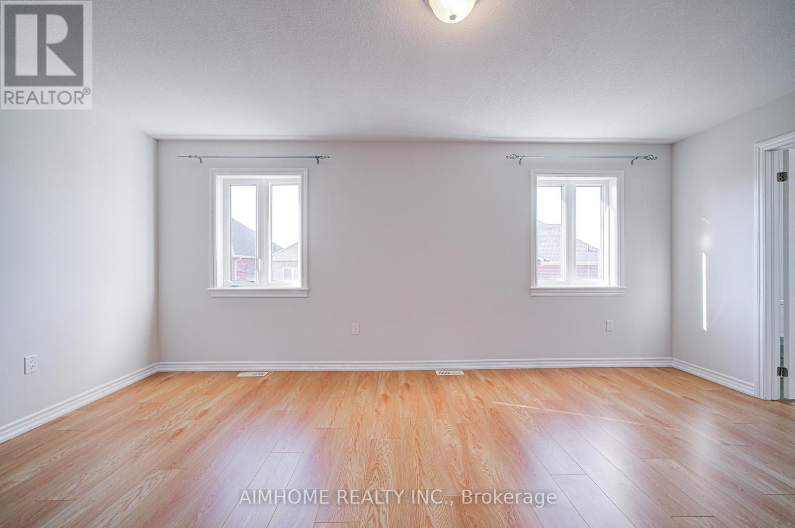 29 Bamburg Street N, Georgina, Ontario  L0E 1R0 - Photo 25 - N12563096